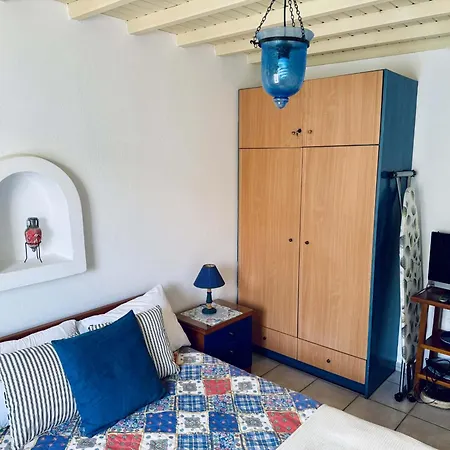 Stylish 2 Bd Escape With Patio At