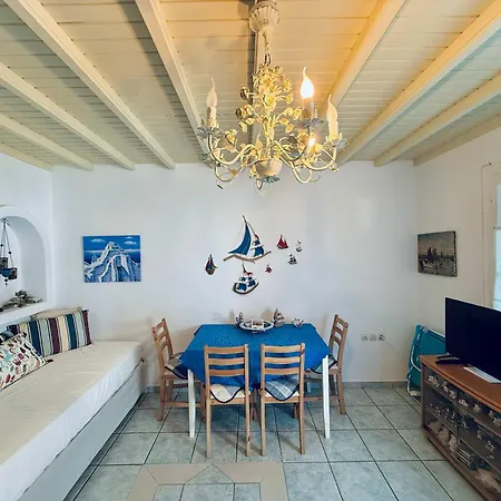 Stylish 2 Bd Escape With Patio At