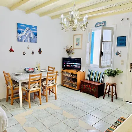 Apartment Stylish 2 Bd Escape With Patio At