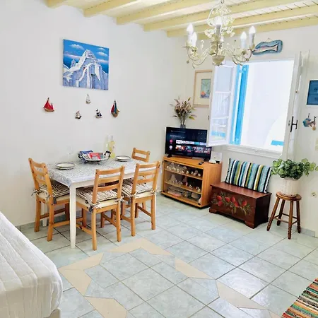 Stylish 2 Bd Escape With Patio At